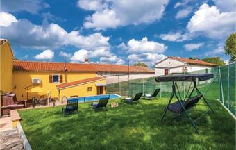 Awesome Home In Zminj W/ Outdoor Swimming Pool, Wifi And Outdoor Swimming Pool
