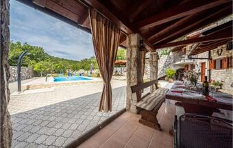 Amazing Home In Drivenik W/ Outdoor Swimming Pool And 5 Bedrooms