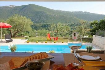 Villa Pasika With Private 31m2 Pool, Summer Kitchen With Bbq, 4 Bedrooms