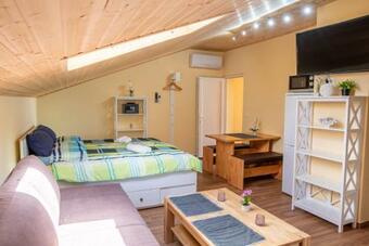 Hostal Via Flavia With Common Pool