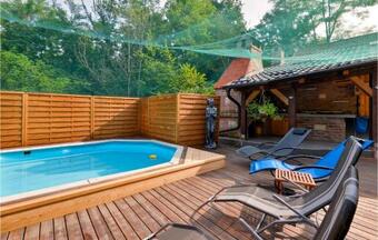 Nice Home In Krizanec With Outdoor Swimming Pool, Sauna And 3 Bedrooms