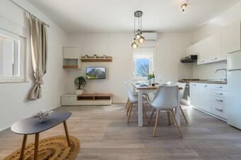 Holiday Home With Pool Barba