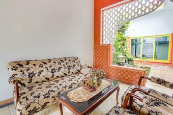 Hotel Oyo 3074 Orange Inn