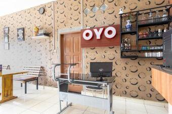 Hotel Oyo 1668 Yvel Homestay