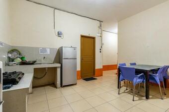 Hostal Reddoorz Syariah @ Jalan Setiabudi Medan 3