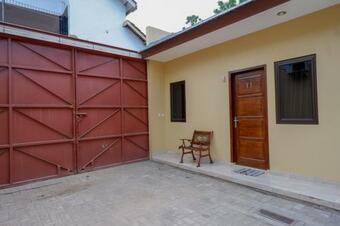 Hostal Reddoorz Near Living Plaza Purwokerto