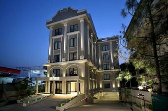 Hotel Lemarq