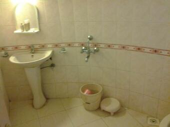 Hotel Golden Resort And Farm