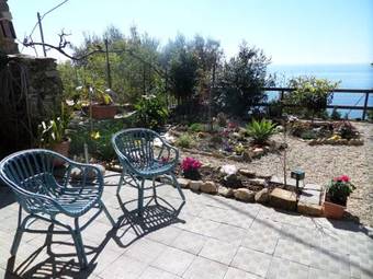 Apartment With Garden