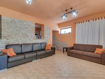 Stylish Villa In Piandimeleto With Swimming Pool