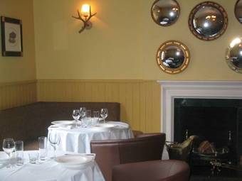 Hostal The Waterside