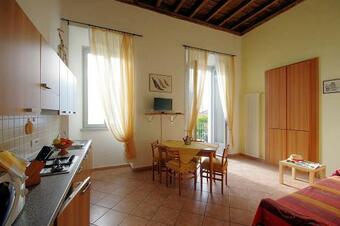 Mezzegra Villa Sleeps 5 Pool Wifi