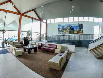 Hotel Excellence Express & Suites