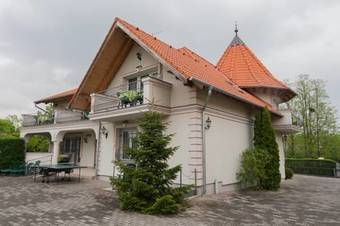 Hostal Admir�l Villa Kehida