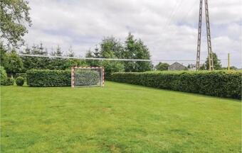 Three-bedroom Holiday Home In Slawno