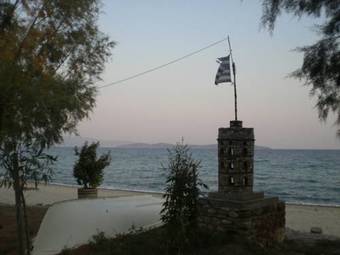 Hostal Develiki Rooms For Rent