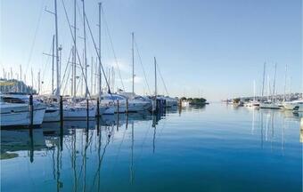 Two-bedroom Apartment In Pomjan