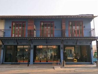 Hostal Baan Khun Nine