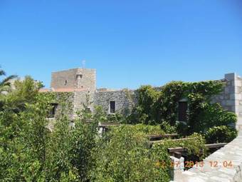 Hotel Tsitsiris Castle