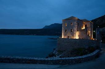 Hotel Mavromichalai