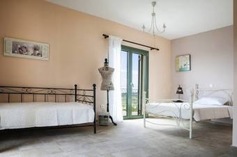 Trapezaki Captains Villa