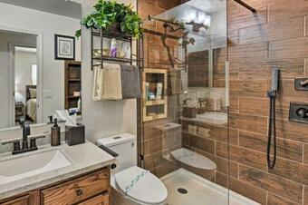 Tolleson Home With Retractable Sunsetter Awning