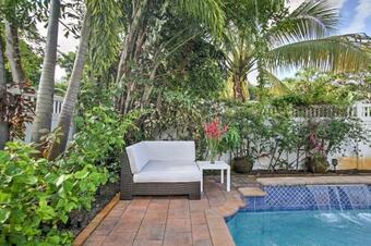 Modern Chic Home With Outdoor Oasis, 4 Mi To Beach!