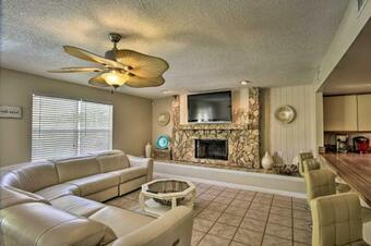 Home With Private Pool Less Than 1 Mi To Melbourne Beach