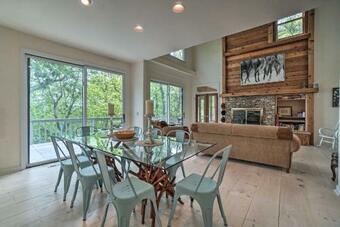 Big Canoe Home With Mtn Views, Pool And Lake Access!