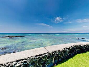 Idyllic 1br Oceanfront Cottage