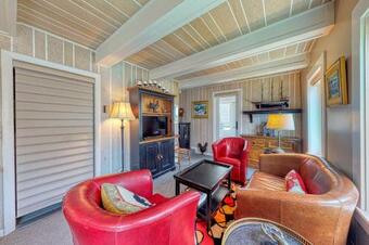 Kennebunk Cottage - 2 Bed 1 Bath Vacation Home In Kennebunk