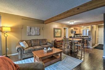 Apartamento Cozy Bellaire Condo 500 Ft To Summit Village!