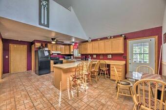 Quaint Cloudcroft Cabin With Stunning Forest Views!