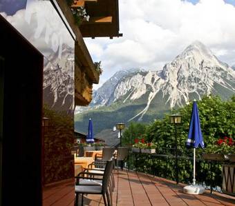 Hotel Tyrol