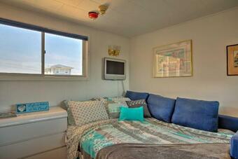 Apartamento Cozy Fire Island Studio With Deck, Walk To The Beach