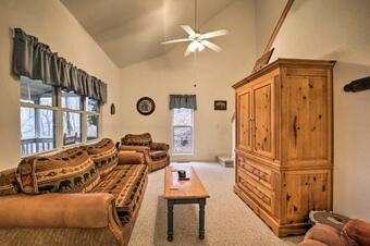 Secluded Cabin With Porch - 7 Miles To Lake Chatuge!