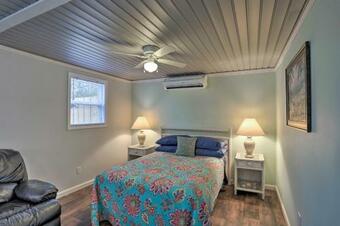 Apartamento Studio With Outdoor Shower 6 Mi To Ocean Isle Beach!