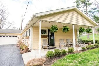 Hostal Small Batch Lodging