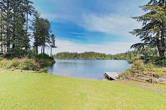 New Listing! Grandpa's Lake House With Hot Tub Home