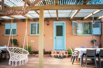 Lodge Olive - Israeli Zimmer