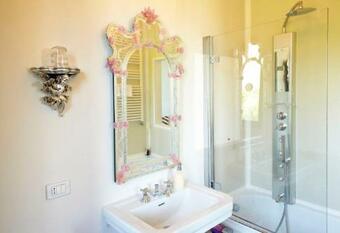 Bastia Villa Sleeps 9 Pool Wifi T737706