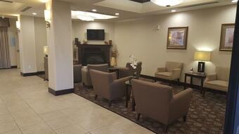 Holiday Inn Express® Hotel Clovis / Fresno
