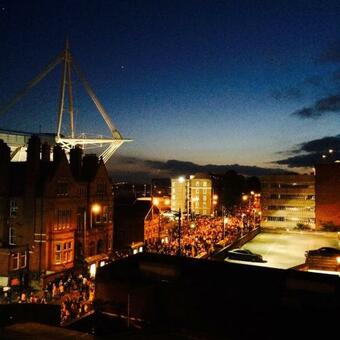 Luxury Modern Apartment By Stadium