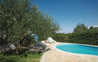 Holiday Home Mala Lozna II