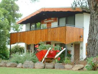 Lodge Alpenhorn Holiday Units