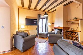 Boadella R�stic Casa Rural En El Alt Empord�