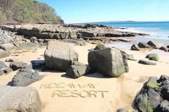 Hotel Hideaway Noosa Men Only Beach Resort