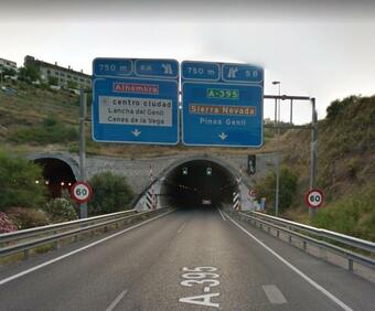 Apart Blanco Para Esqu� Y Alhambra. Garaje Privado