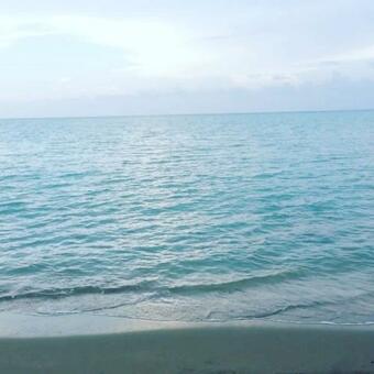 Cocklestop Inn Beach Holiday