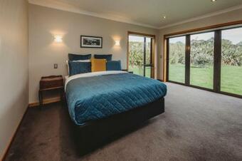 Serenity Lodge - Tranquil Retreat